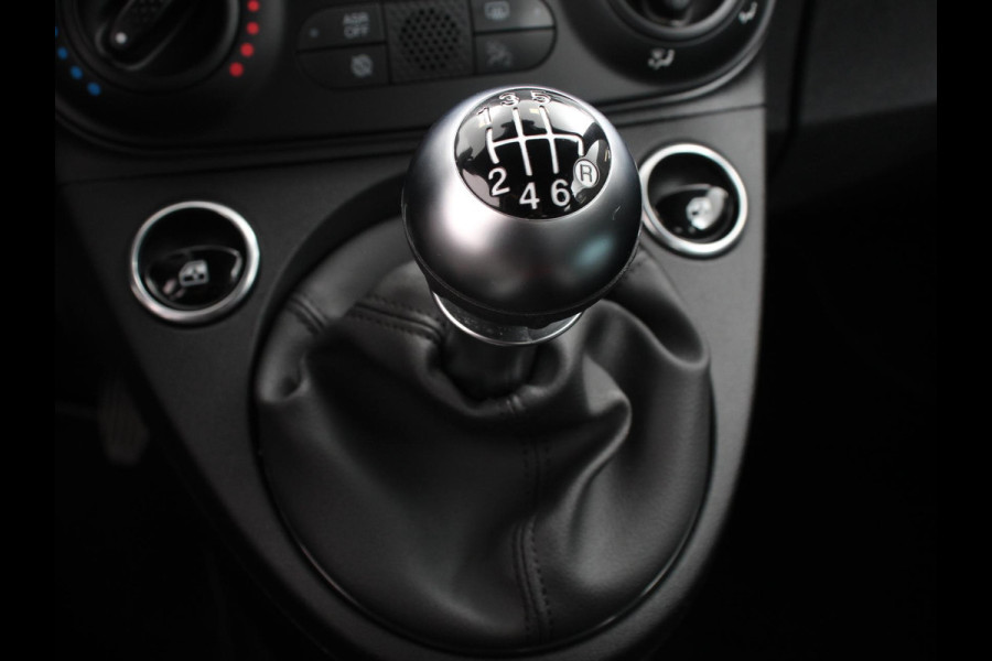 Fiat 500C 1.0 Hybrid Star Airco Cruise control Navigatie Parkeersensor achter Radio Apple Carplay/ Android Auto
