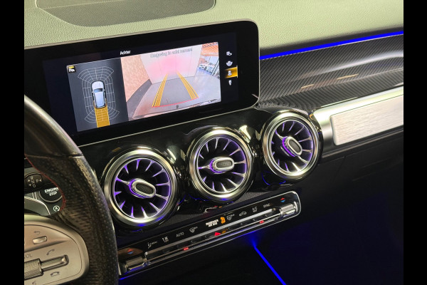 Mercedes-Benz Glb 250 Premium Plus Amg | Pano | Trekhaak | Sfeerverlichting | Camera | Carplay | Stoelverwarming | Burmester | NAP