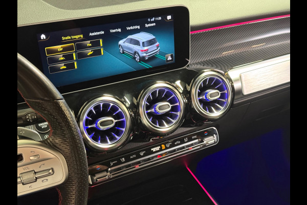 Mercedes-Benz Glb 250 Premium Plus Amg | Pano | Trekhaak | Sfeerverlichting | Camera | Carplay | Stoelverwarming | Burmester | NAP