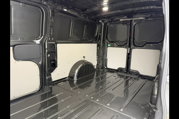 Ford E-Transit Custom 340 L2H1 Limited 4x4 71 kWh 218 PK | AWD | Camera | 2x Schuifdeur | Direct leverbaar!!