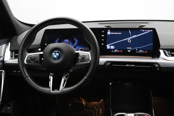 BMW X1 xDrive25e 245 PK M-sport PHEV, Harman/Kardon, Carplay, Camera, Stoelverwarming, Leder