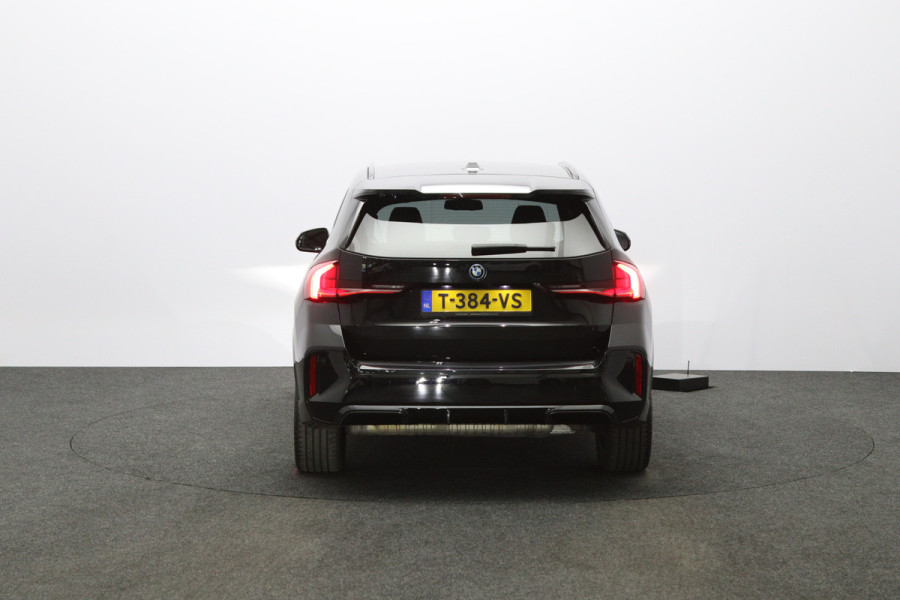 BMW X1 xDrive25e 245 PK M-sport PHEV, Harman/Kardon, Carplay, Camera, Stoelverwarming, Leder