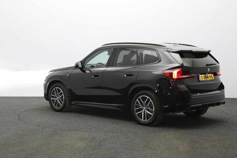 BMW X1 xDrive25e 245 PK M-sport PHEV, Harman/Kardon, Carplay, Camera, Stoelverwarming, Leder