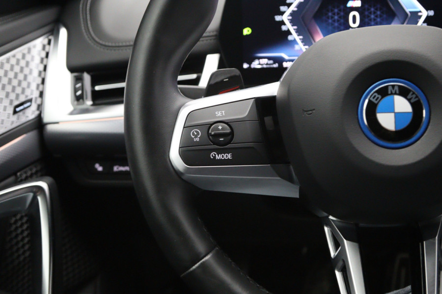 BMW X1 xDrive25e 245 PK M-sport PHEV, Harman/Kardon, Carplay, Camera, Stoelverwarming, Leder