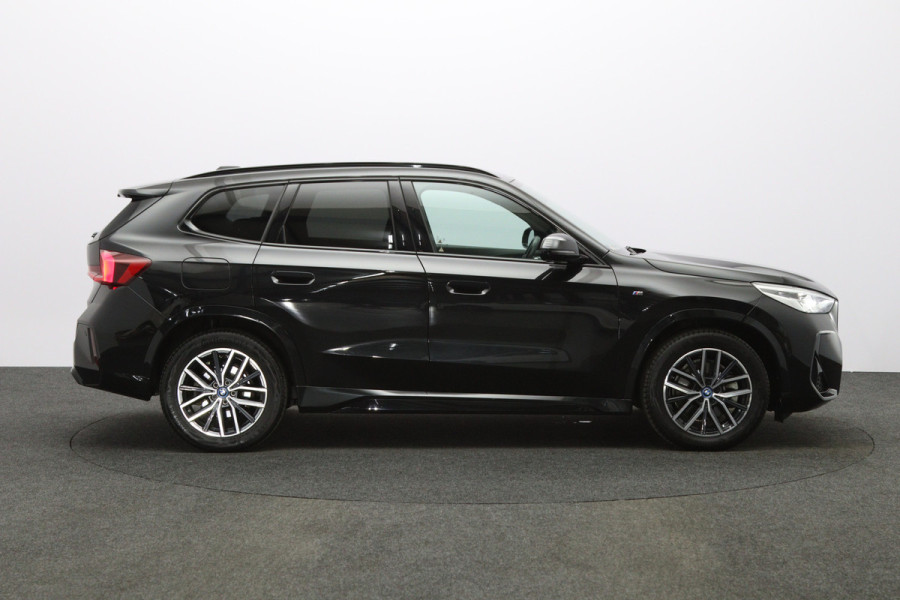 BMW X1 xDrive25e 245 PK M-sport PHEV, Harman/Kardon, Carplay, Camera, Stoelverwarming, Leder
