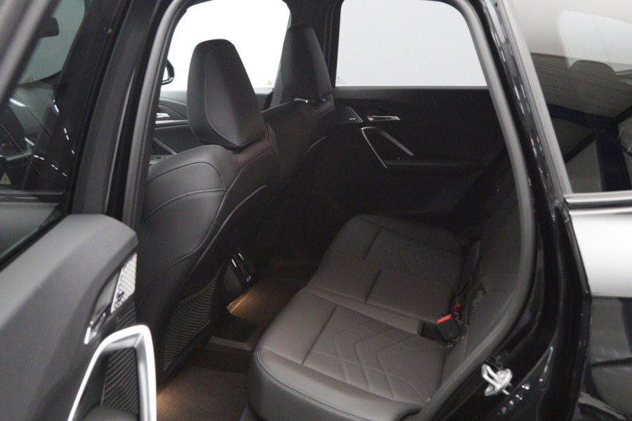 BMW X1 xDrive25e 245 PK M-sport PHEV, Harman/Kardon, Carplay, Camera, Stoelverwarming, Leder