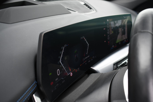 BMW iX1 xDrive30 M-Sport Pano DA-Prof 360 H/K HUD E-zetel+Massage