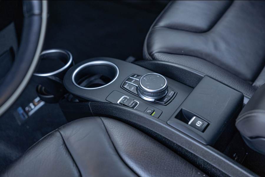 BMW i3 S iPerformance 94Ah 33 kWh / 63dkm NAP / Harman Kardon / Pano / Camera / Navi / Leder / NL-Auto
