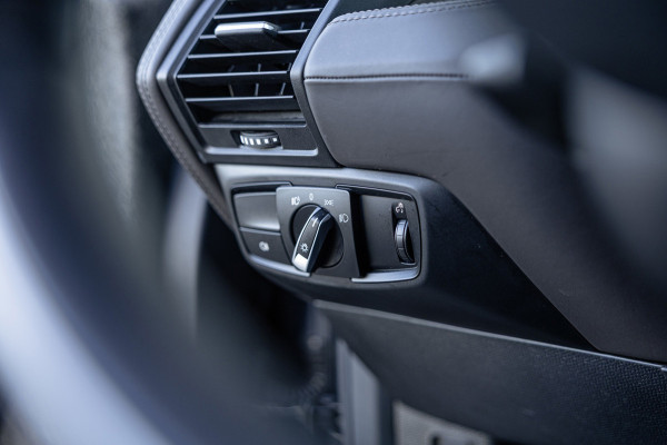 BMW i3 S iPerformance 94Ah 33 kWh / 63dkm NAP / Harman Kardon / Pano / Camera / Navi / Leder / NL-Auto