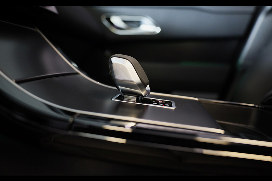 Land Rover Range Rover Velar 2.0 P400e R-Dynamic HSE / Acc / Lane Assist / Dode Hoek / 360 Camera / Memory / Meridian / Leder