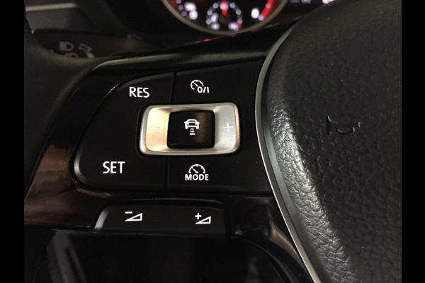 Volkswagen Tiguan 2.0 TSI 4Motion Automaat - Trekhaak - Apple Carplay