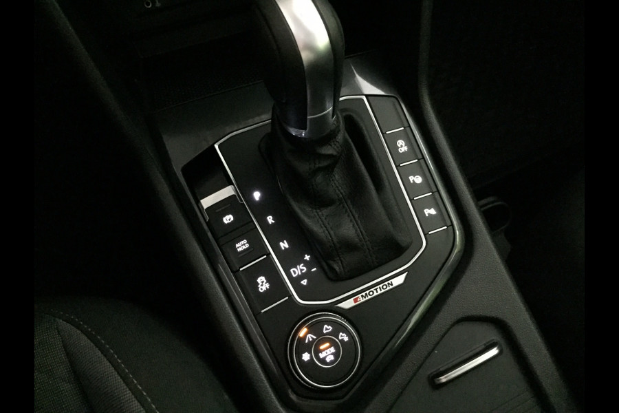 Volkswagen Tiguan 2.0 TSI 4Motion Automaat - Trekhaak - Apple Carplay