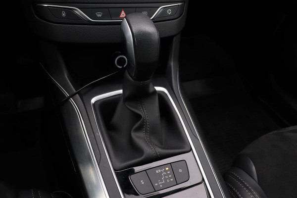 Peugeot 308 SW 1.2 e-THP Première Aut. | Full-LED | Dealer onderhouden | Keyless | Panorama | Leder/alcantara | PDC V+A | Climate control