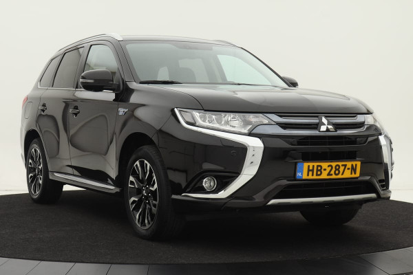 Mitsubishi Outlander 2.0 PHEV Instyle *Excl. BTW* | Dealer onderhouden | Navigatie | Leder | Stoel-/stuurverwarming | Trekhaak