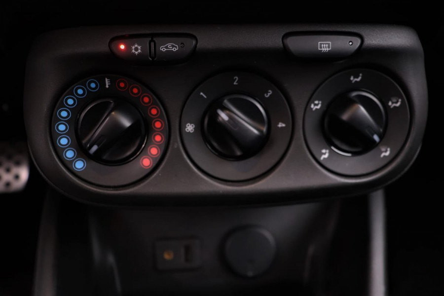 Opel Corsa 1.0 Turbo Color Edition OPC-Line | Panorama | Dealer onderhouden | IntelliLink Navigatie | Camera | DAB+