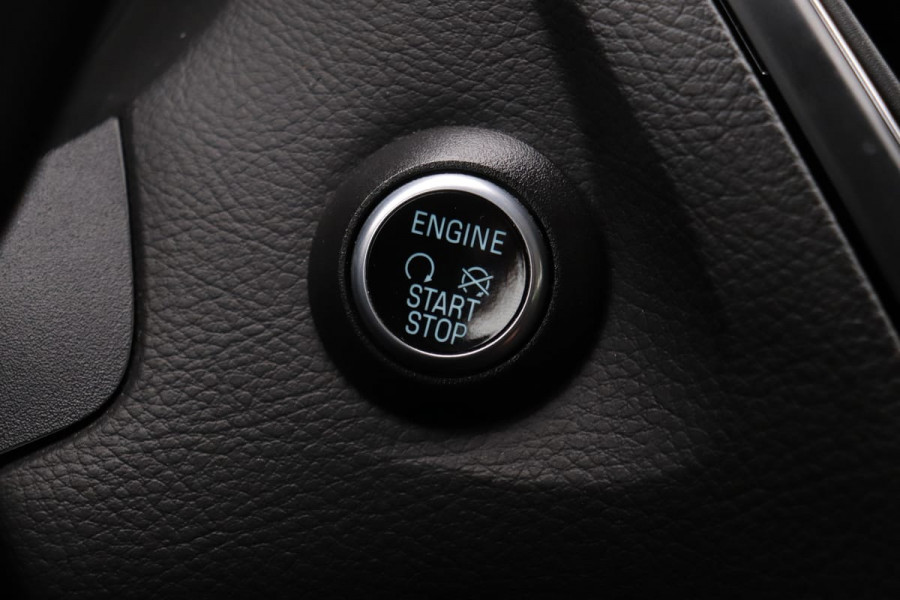 Ford Focus Wagon 1.5 TDCI Titanium Edition | Navigatie | Climate control | Park Assist | Keyless
