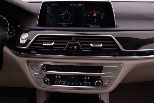 BMW 7 Serie 750Li xDrive High Executive | Panoramadak | Bowers&Wilkins | Soft Close | HUD | Stoelventilatie | Surround View