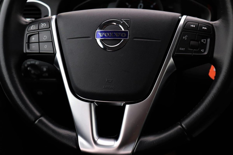 Volvo V60 2.0 D2 Nordic+ | Automaat | Xenon | Navigatie | Trekhaak | Stoelverwarming