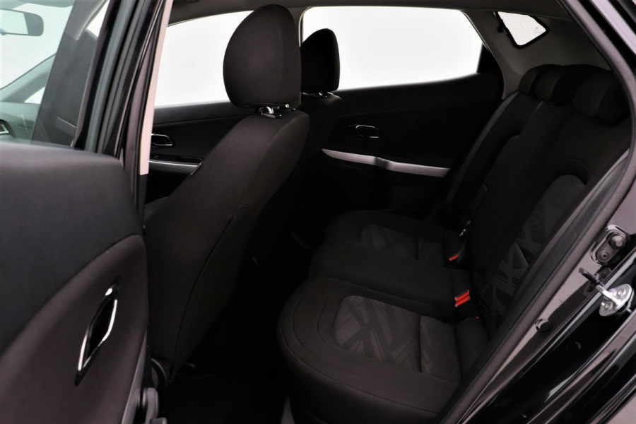 Kia cee'd 1.6 GDI First Edition | Navigatie | Camera | Airco | Dealer onderhouden | Cruise control | Lichtmetalen velgen | PDC