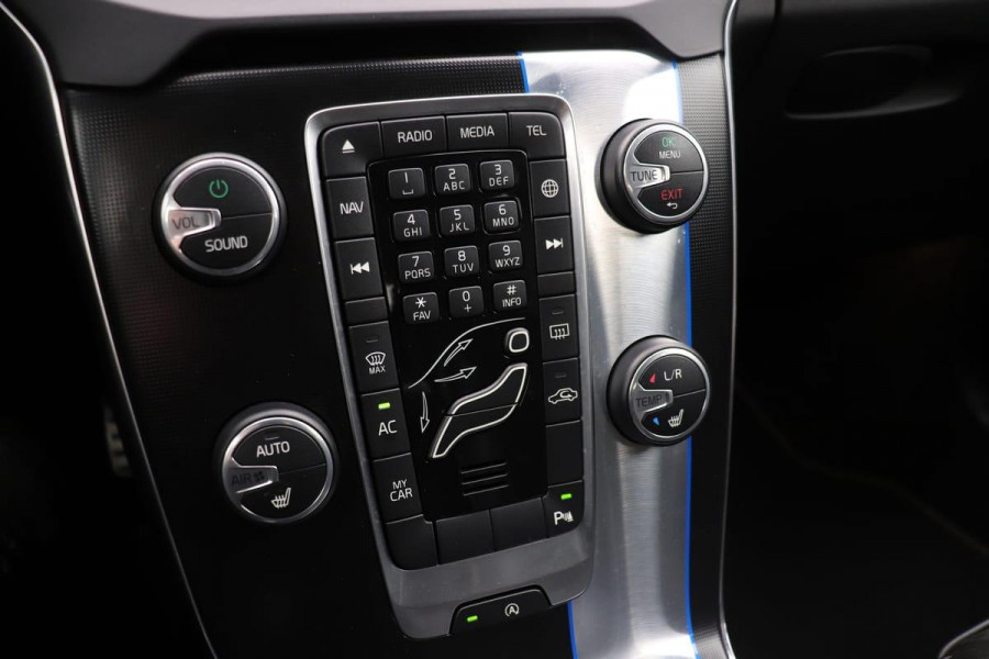 Volvo V40 2.0 D2 R-Design | Xenon | Navigatie | Climate control | Stoelverwarming | PDC | Voorruitverwarming | Afn. trekhaak