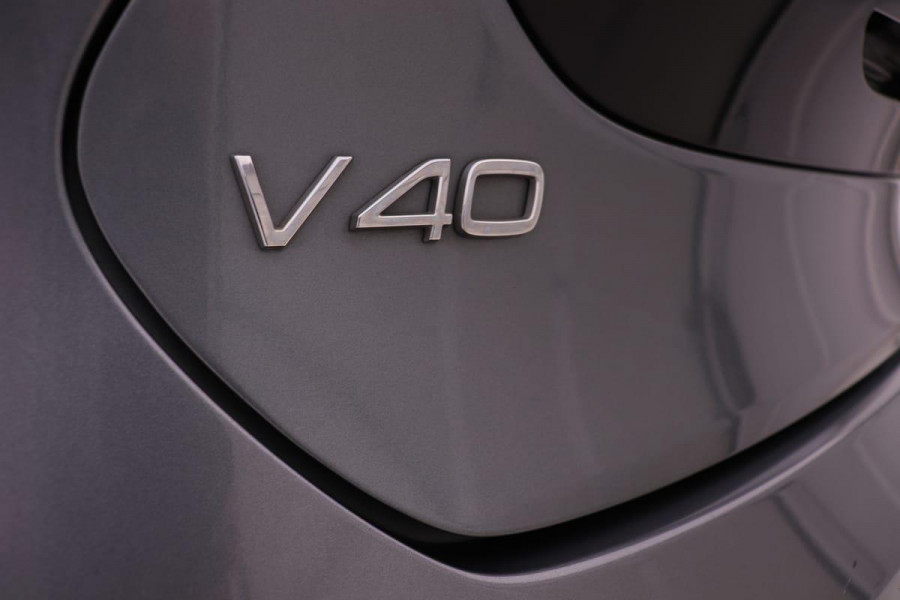 Volvo V40 2.0 D2 R-Design | Navigatie | Leder/alcantara | Climate control Stoelverwarming