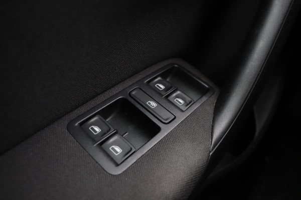 Volkswagen Polo 1.2 TSI Comfortline 5-deurs | Dealer onderhouden | Executive pakket | Airco | Cruise control