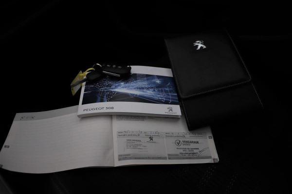 Peugeot 308 SW 1.2 130pk Allure | Full LED | Panoramadak | Navigatie | Climate control | Cruise control | PDC