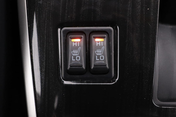 Mitsubishi Outlander 2.0 PHEV Instyle *Excl BTW* | Full LED | Navigatie | Volleder | Stoel-/stuurverwarming | 360 camera | Trekhaak