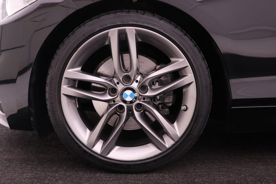 BMW 2 Serie Cabrio 220i Aut. M-sport | Full-LED | Navi Proff. | Stoelverwarming | Climate control | Volleder | PDC