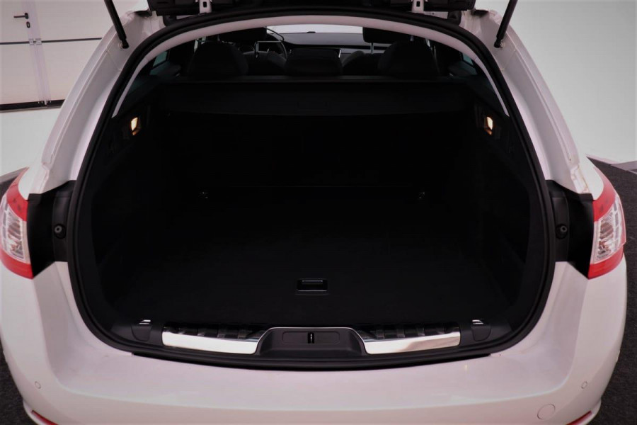 Peugeot 508 1.6 Turbo Premium | Full-LED | Panoramadak | Navigatie | Head-up Display | Camera | Stoelverwarming