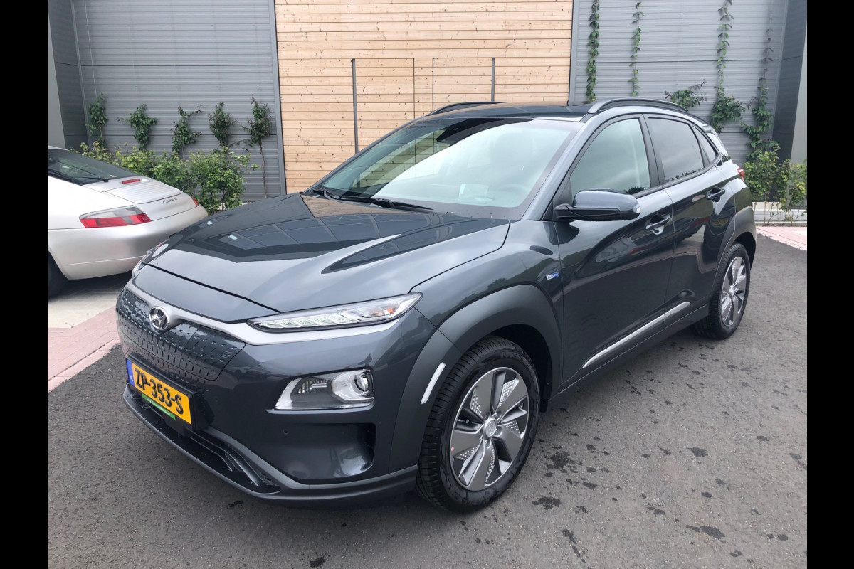 Hyundai Kona EV 64 kWh SKY Premium 2019 levering