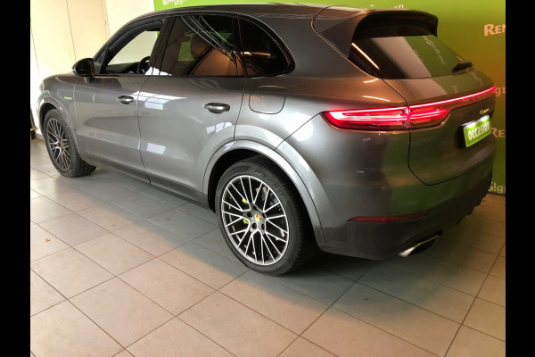 Porsche Cayenne 3.0 E-Hybrid beschikbaar sep. 2019