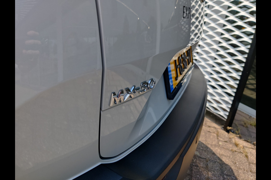 Mazda MX-30 E-Skyactiv 145 First Edition | PRIJS EXCL. BTW | PARTICULIERE SUBSIDIE €. 2.000,- | 8% BIJTELLING ZAKELIJKE RIJDER
