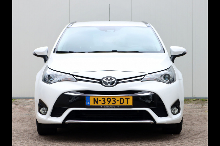 Toyota Avensis Touring Sports 1.8 VVT-i Dynamic | FM-Navi | Stoelverwarming | Rijstrooksensor