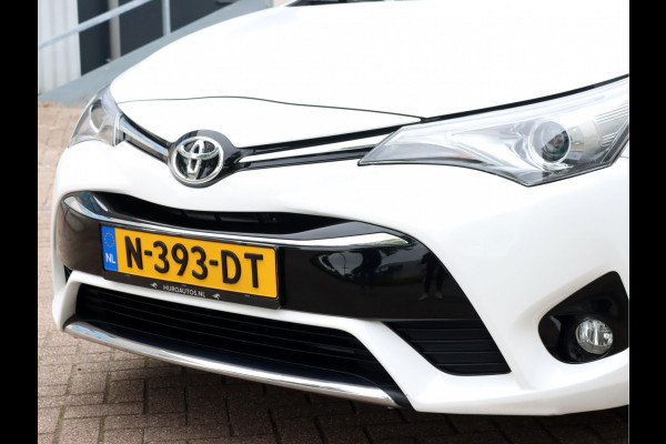 Toyota Avensis Touring Sports 1.8 VVT-i Dynamic | FM-Navi | Stoelverwarming | Rijstrooksensor