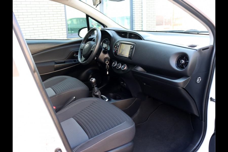 Toyota Yaris 1.5 VVT-i Aspiration | Airco | Navi | Stoelverwarming