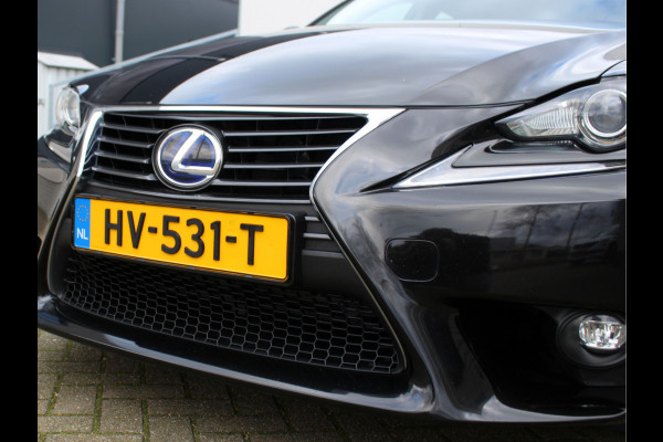 Lexus IS 300h 25th Edition | Stoelverwarming | Half Leder | PDC