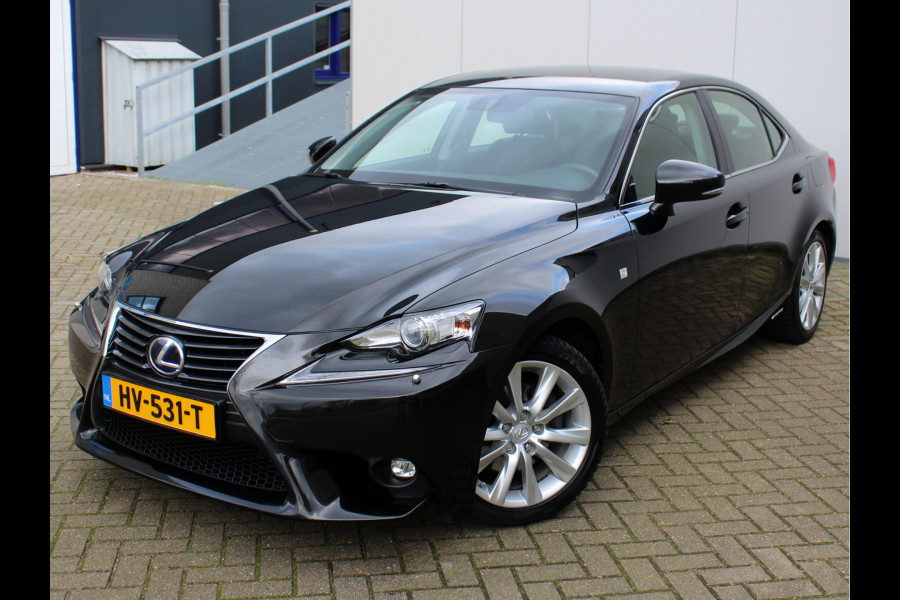 Lexus IS 300h 25th Edition | Stoelverwarming | Half Leder | PDC