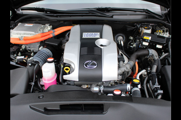 Lexus IS 300h 25th Edition | Stoelverwarming | Half Leder | PDC