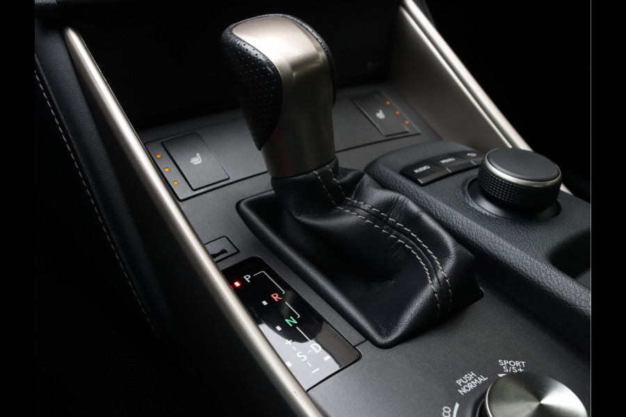 Lexus IS 300h F Sport Line | Schuifdak | Adaptief Onderstel | Stoelverwarming