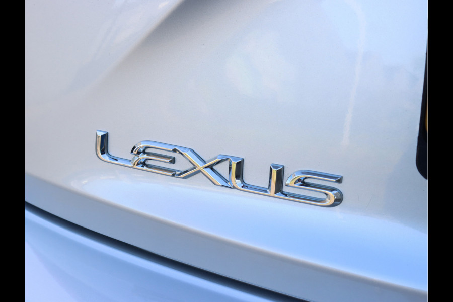 Lexus IS 300h F Sport Line | Schuifdak | Adaptief Onderstel | Stoelverwarming