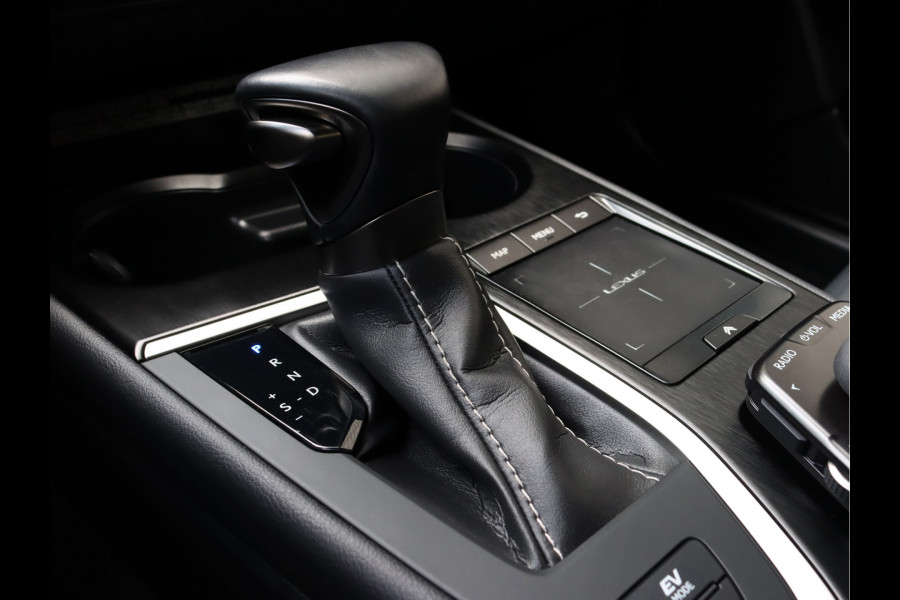 Lexus UX 250h Executive Line | President Pack | Mark Levinson | 360° Camera