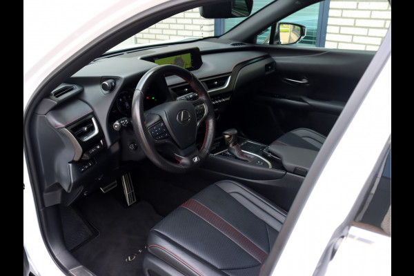 Lexus UX 250h AWD F Sport Premium | Mark Levinson | Stoelventilatie | Schuifdak