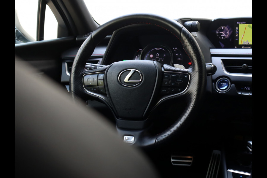 Lexus UX 250h AWD F Sport Premium | Mark Levinson | Stoelventilatie | Schuifdak