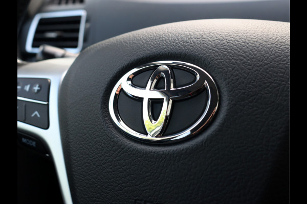 Toyota Verso 1.8 VVT-i Aspiration | Panoramadak | Stoelverwarming | Navi