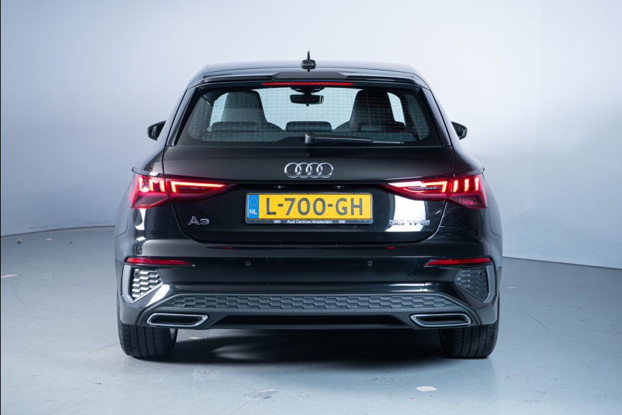 Audi A3 Sportback 35 TFSI 150pk Automaat S edition 2x S-Line | Virtual Cockpit | Winterbandenset | sportstuur | Parkeersensor voor en ac