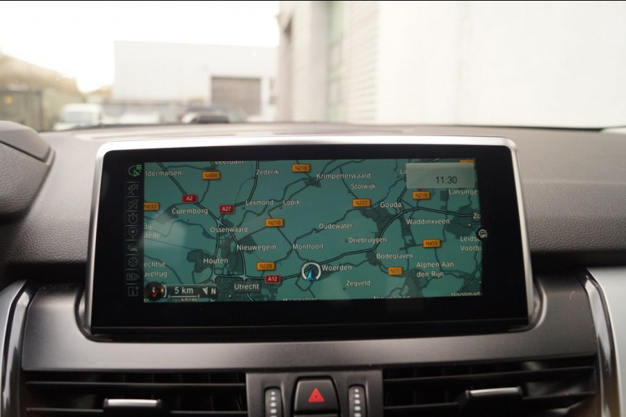 BMW 2 Serie 216d Active High Executive -LEER-LED-NAVI-ECC-