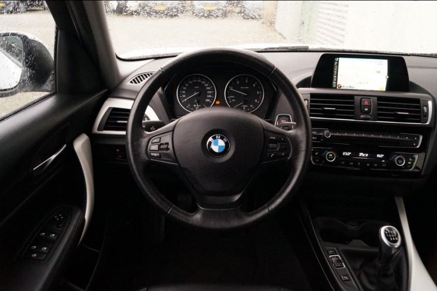 BMW 1-serie 118d 150pk xDrive Executive -LEER-LED-NAVI-PDC-