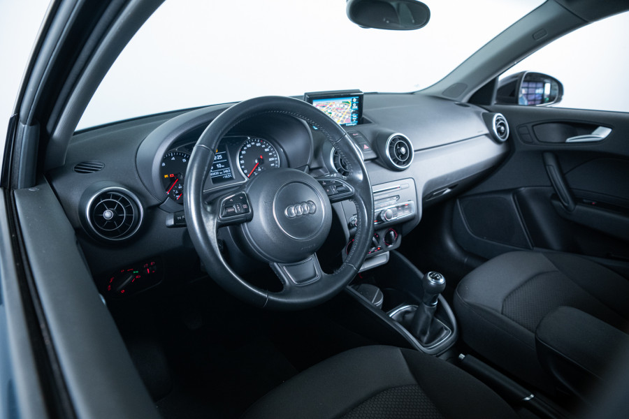 Audi A1 Sportback 1.0 TFSI Adrenalin S-line | Navigatie | 17inch Lichtmetalen velgen |